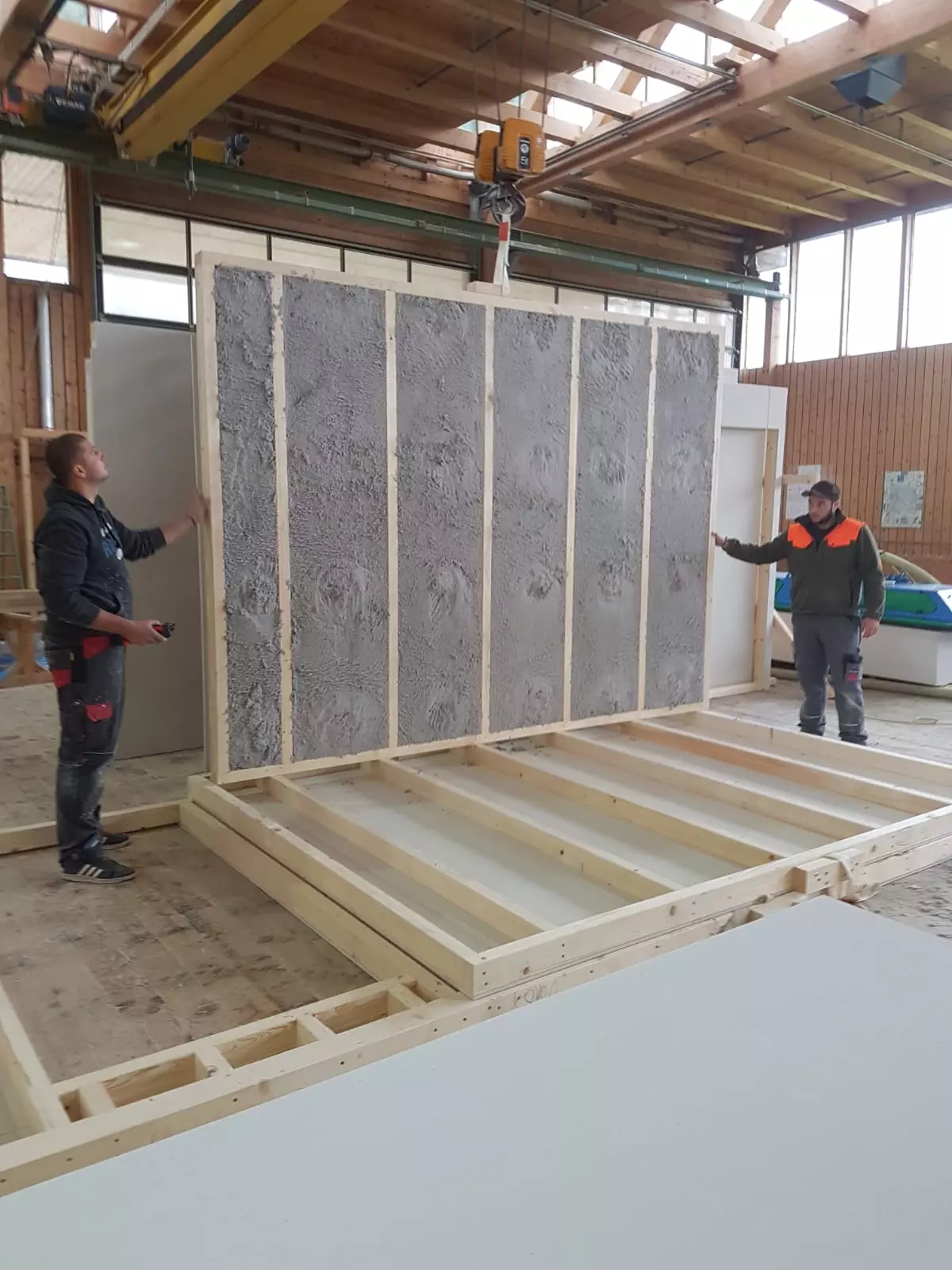 Rettis Zellulosedämmung, Zellulosedämmung, Wärmedämmung, Schalldämmung für Wohngebäude und Gewerbegebäude, Verbesserung Raumklima, senkt Energiekosten, Isocell Systemgarantie,  für private Bauherren, Sanierer, Passiv und Niedrigenergiehaus, Architekten und Planer, Fachbetrieb Lauterach, Vorarlberg, Simon Rettenbacher.
